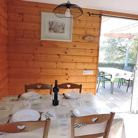 Holiday home Chalet Meleze - Piscine Privee - Spa Jacuzzi Privatif *